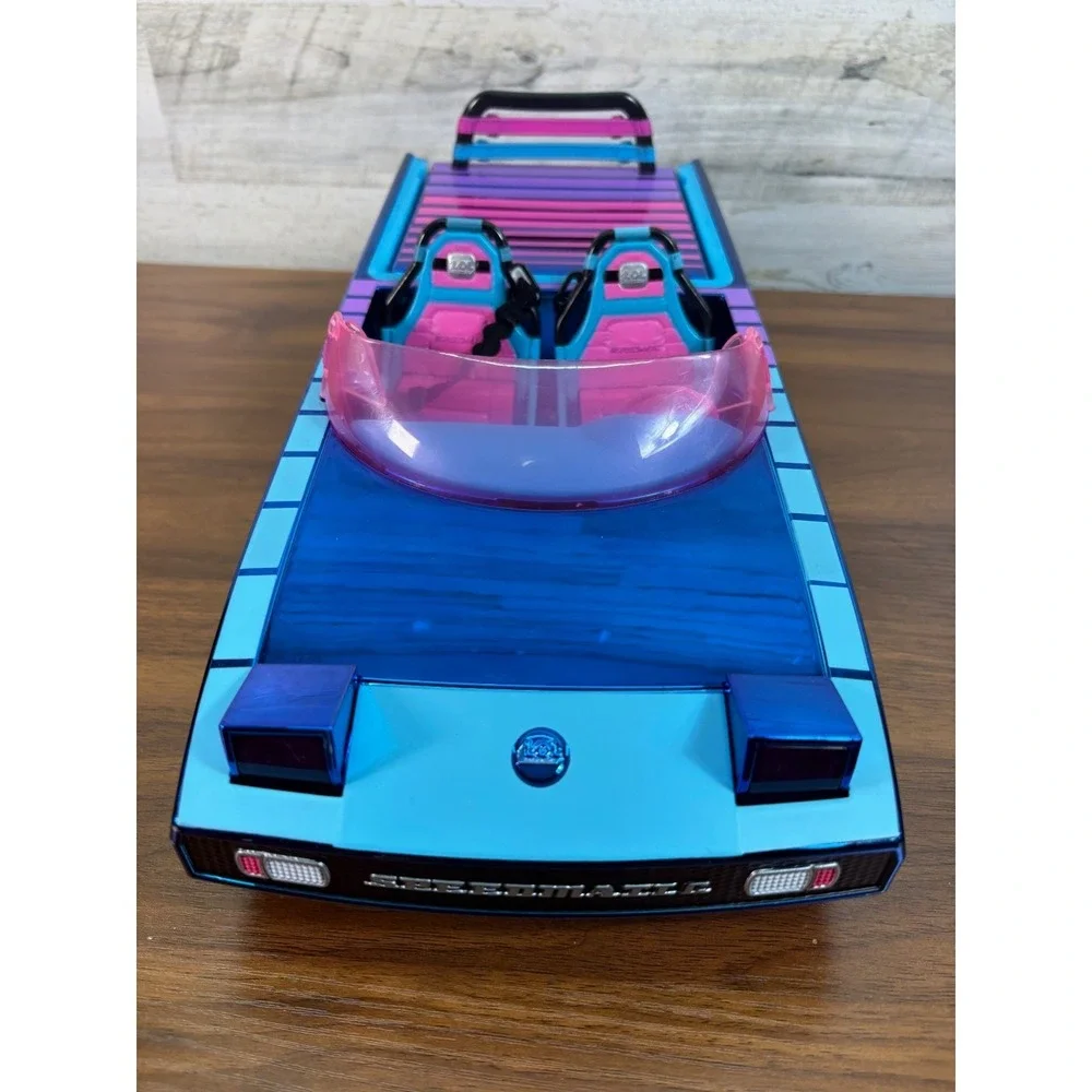 L.O.L. Surprise! O.M.G. Fashion Dolls, Dance Machine Car and Accessories Qty 21